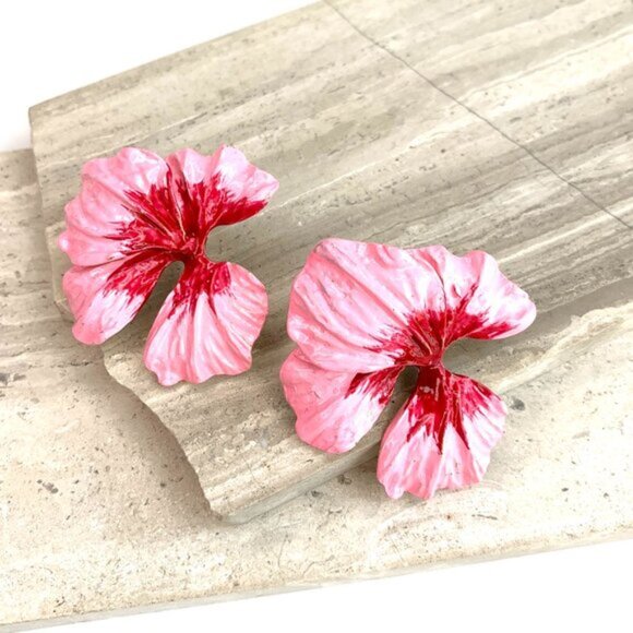 NEW ~ Anthropologie Shashi Una Una Evening Flower Earrings - Picture 6 of 12